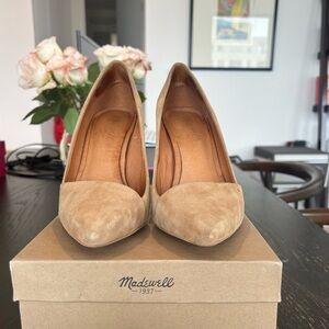 Madewell The New Pointy Heel Suede Sandstone